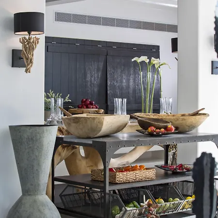 Myconian Utopia Relais & Chateaux Elia (Mykonos)