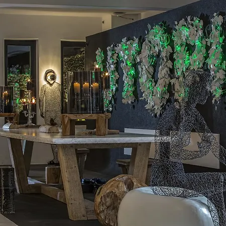 Myconian Utopia Relais & Chateaux 5* Elia (Mykonos)